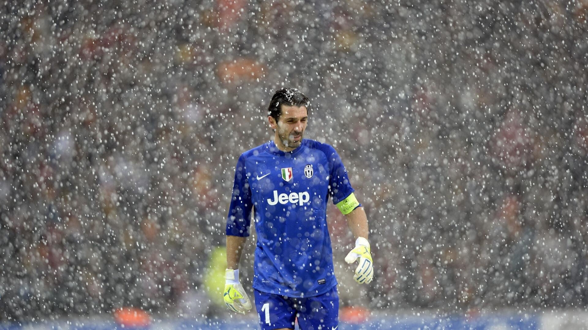 希腊连续得分压制奥地利，久保建英在西决生死战接管比赛，两种接管背后的文明密码